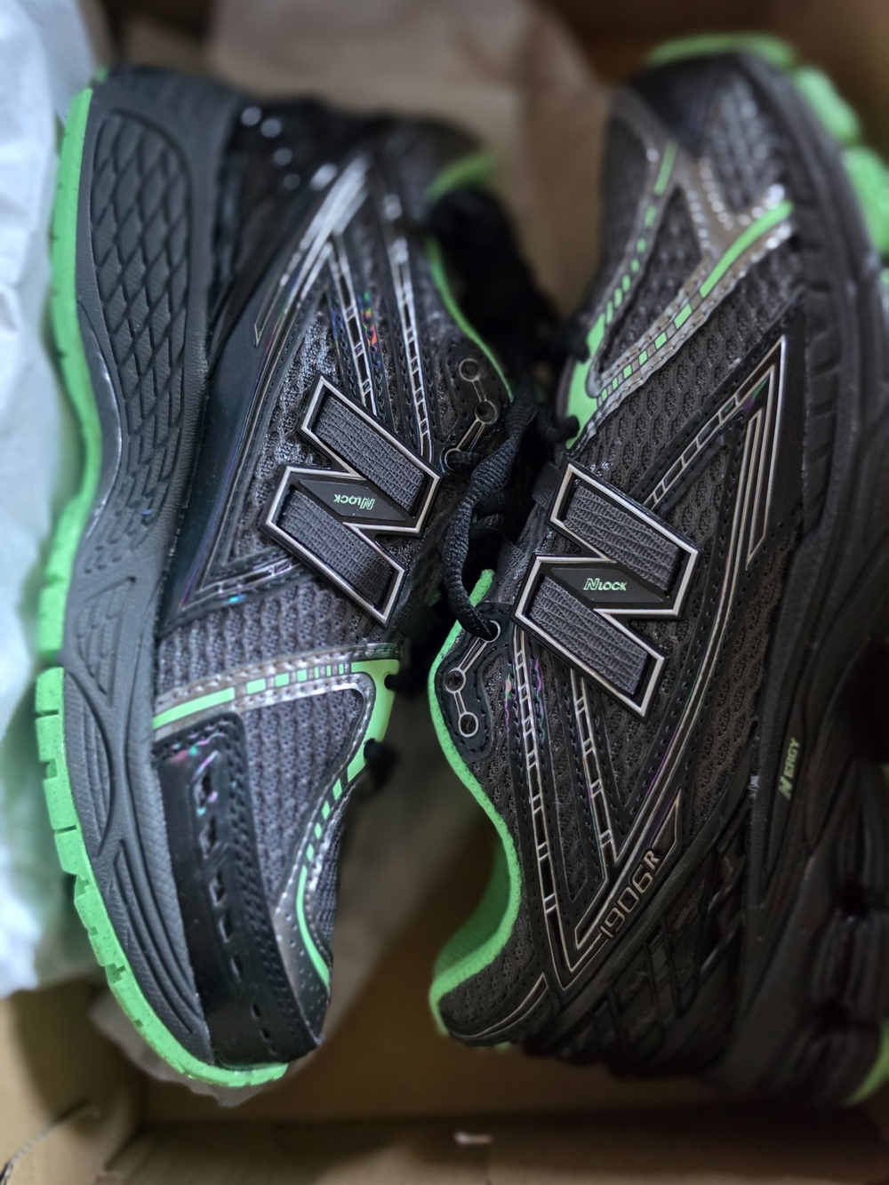 New Balance 1906